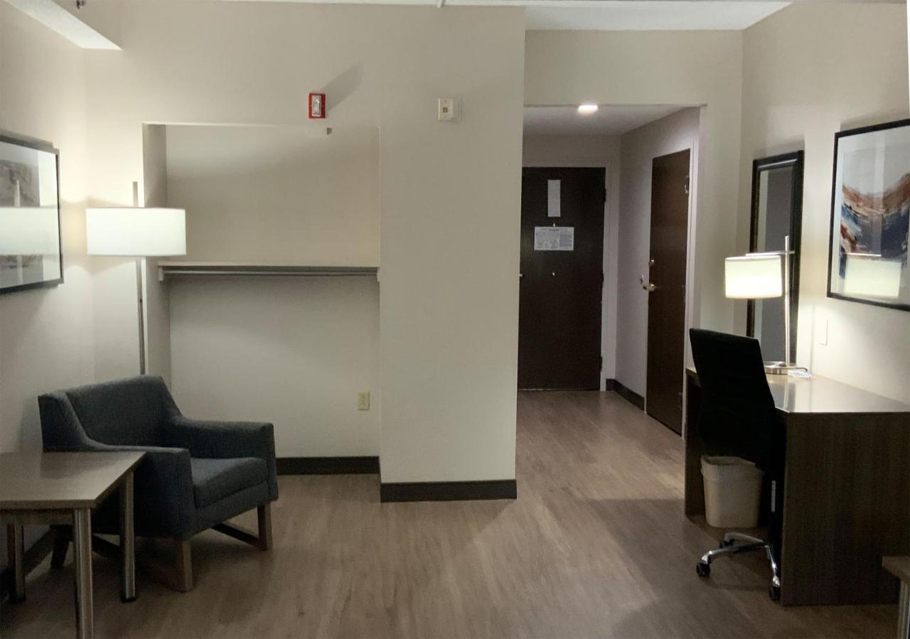 Wingate By Wyndham Jackson Ridgeland Hotel Exterior photo