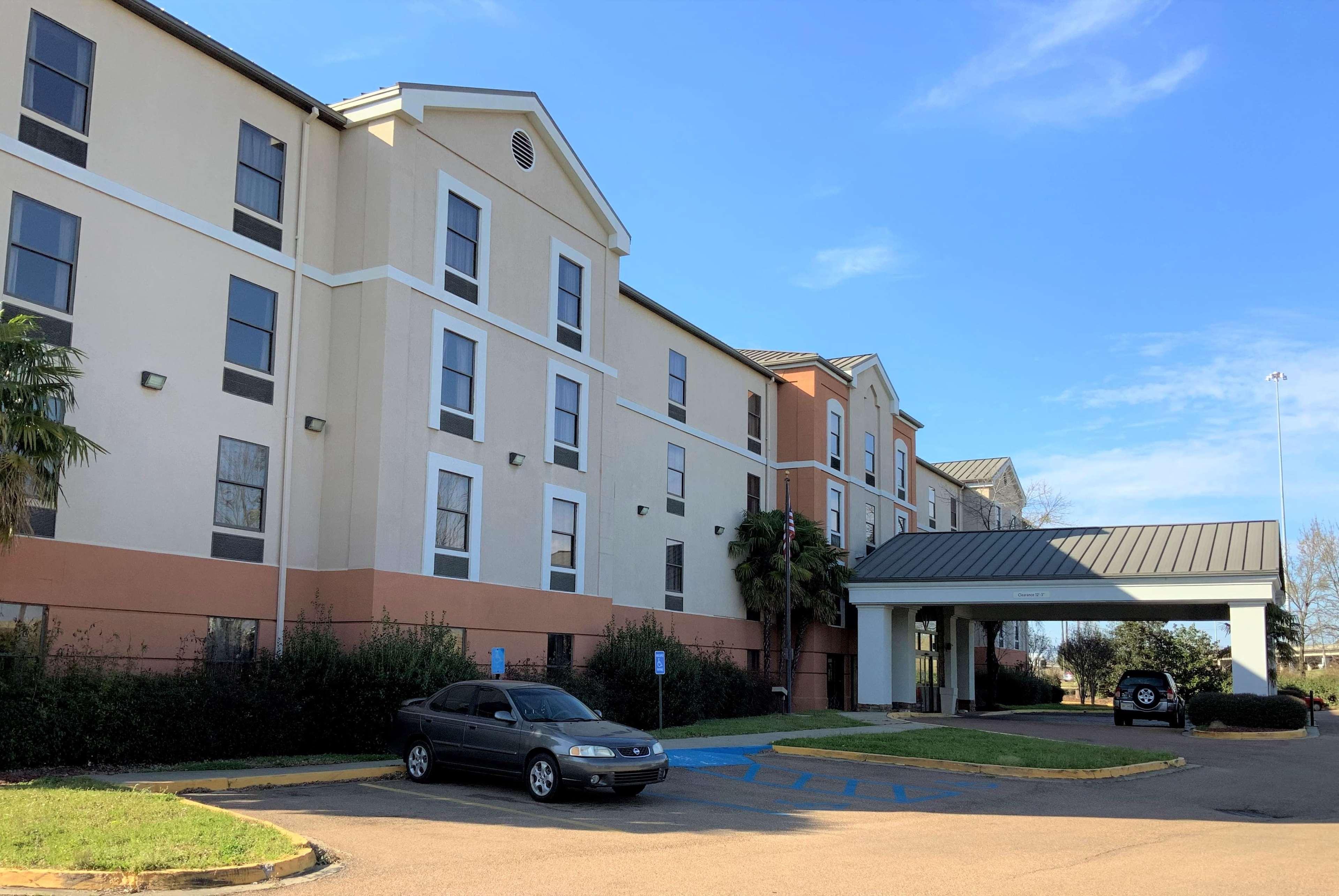Wingate By Wyndham Jackson Ridgeland Hotel Exterior photo