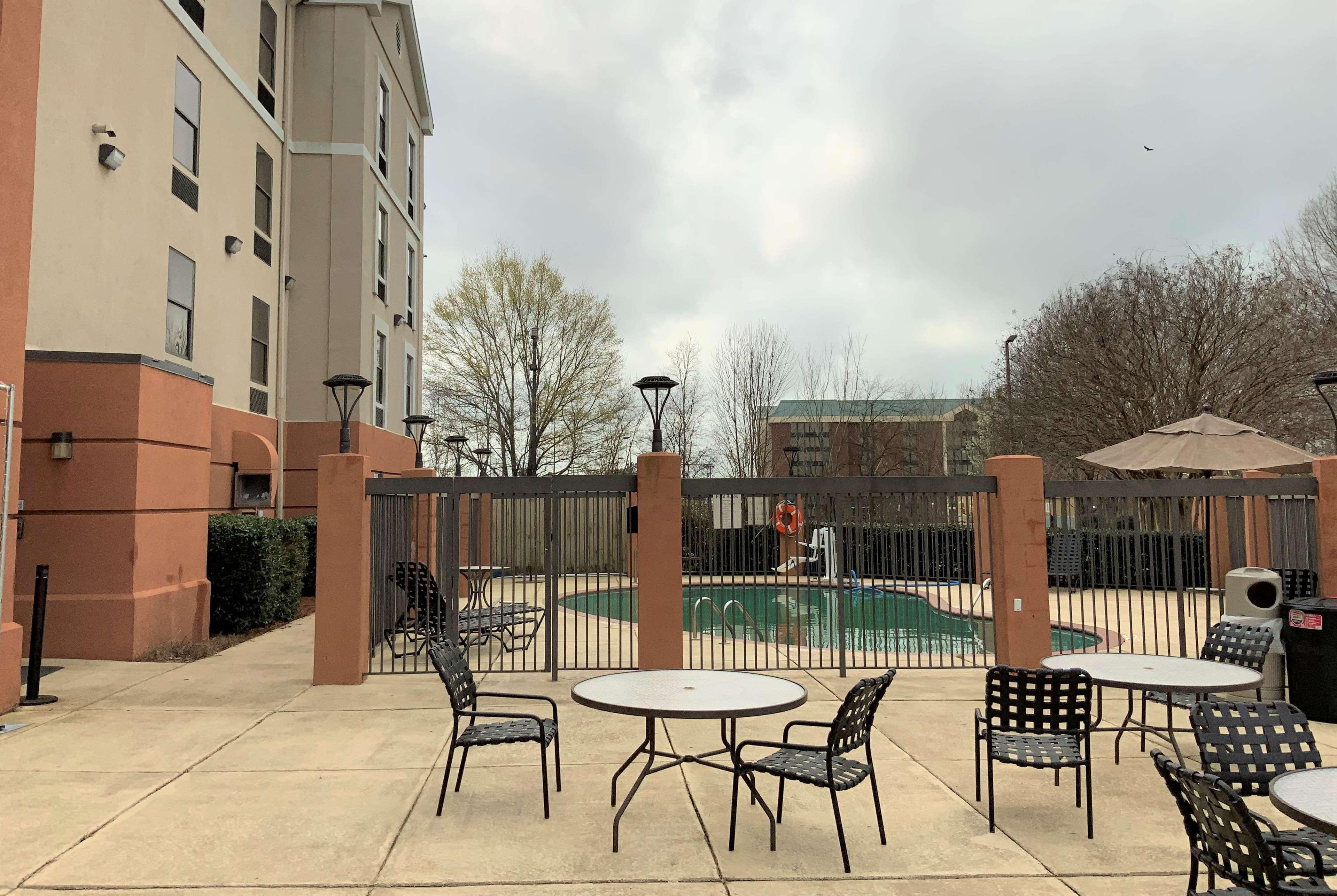 Wingate By Wyndham Jackson Ridgeland Hotel Exterior photo