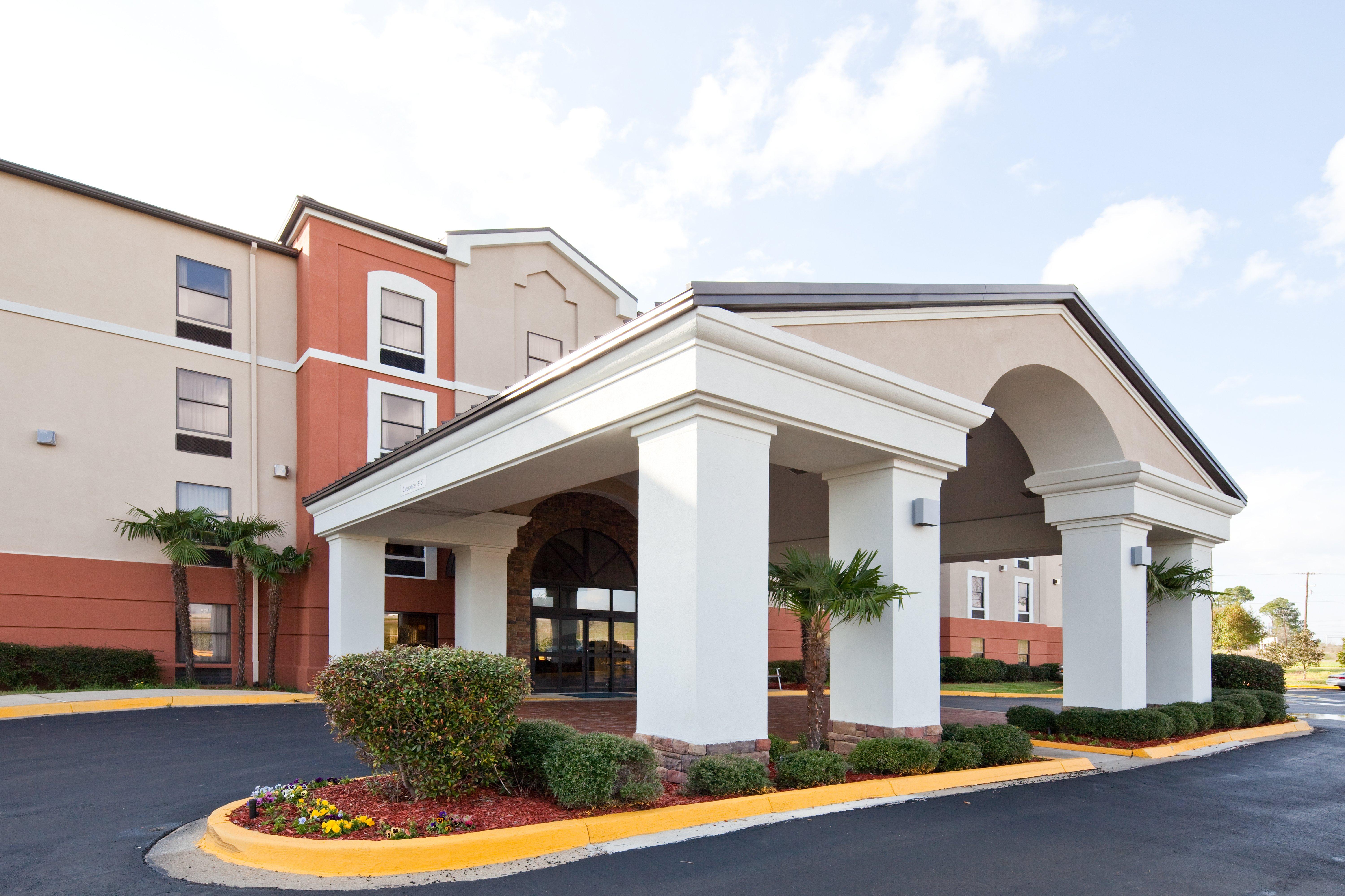 Wingate By Wyndham Jackson Ridgeland Hotel Exterior photo