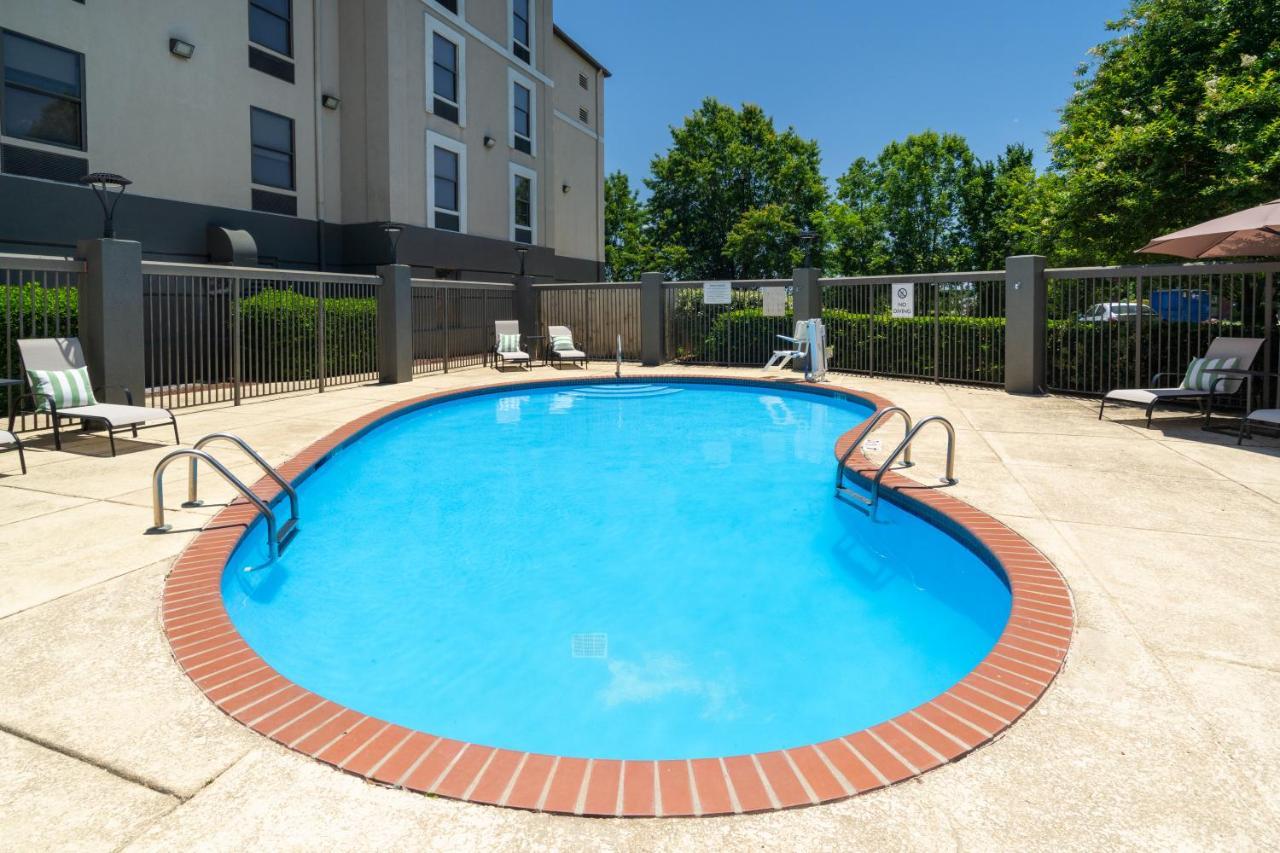 Wingate By Wyndham Jackson Ridgeland Hotel Exterior photo