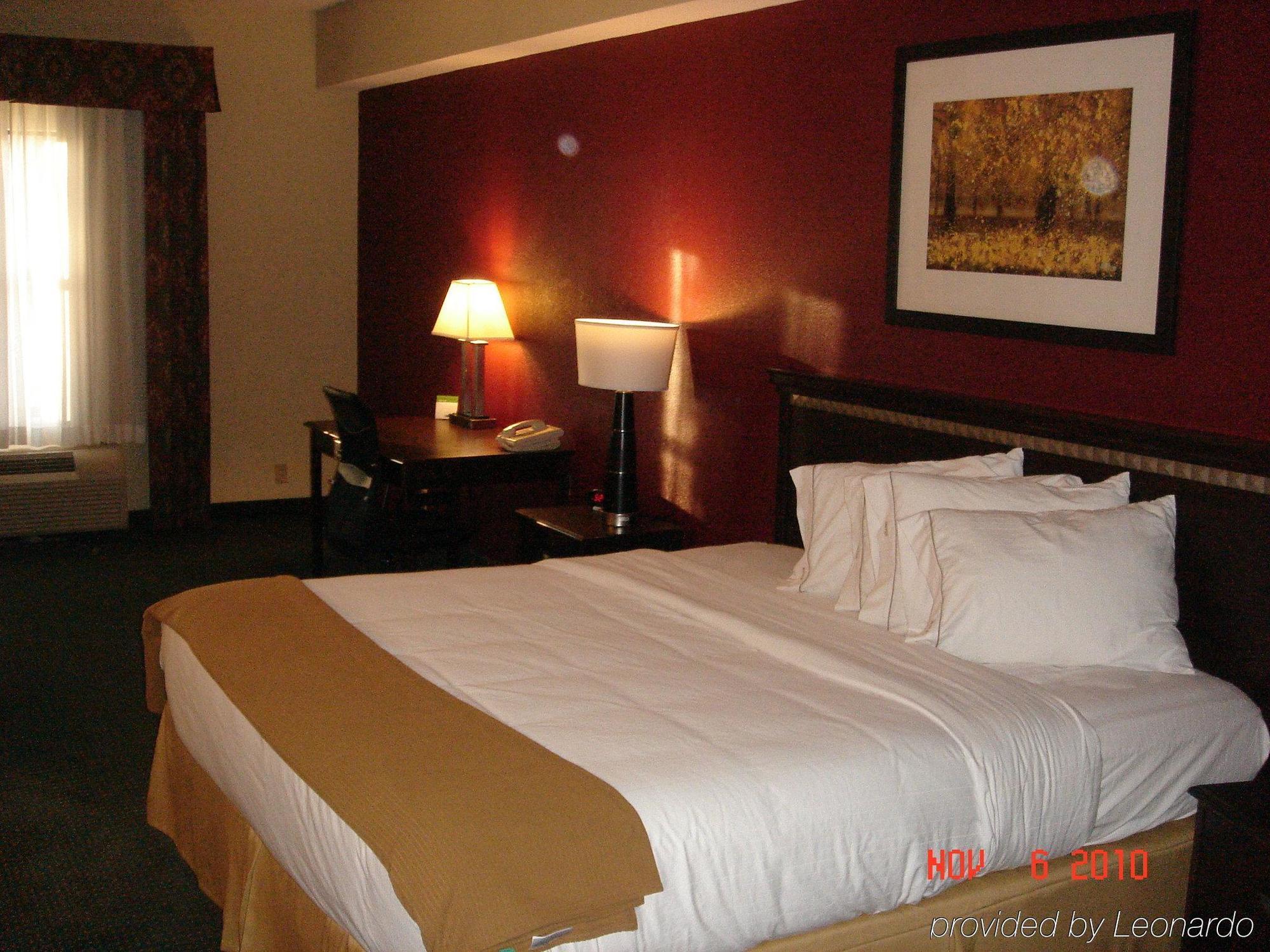 Wingate By Wyndham Jackson Ridgeland Hotel Room photo