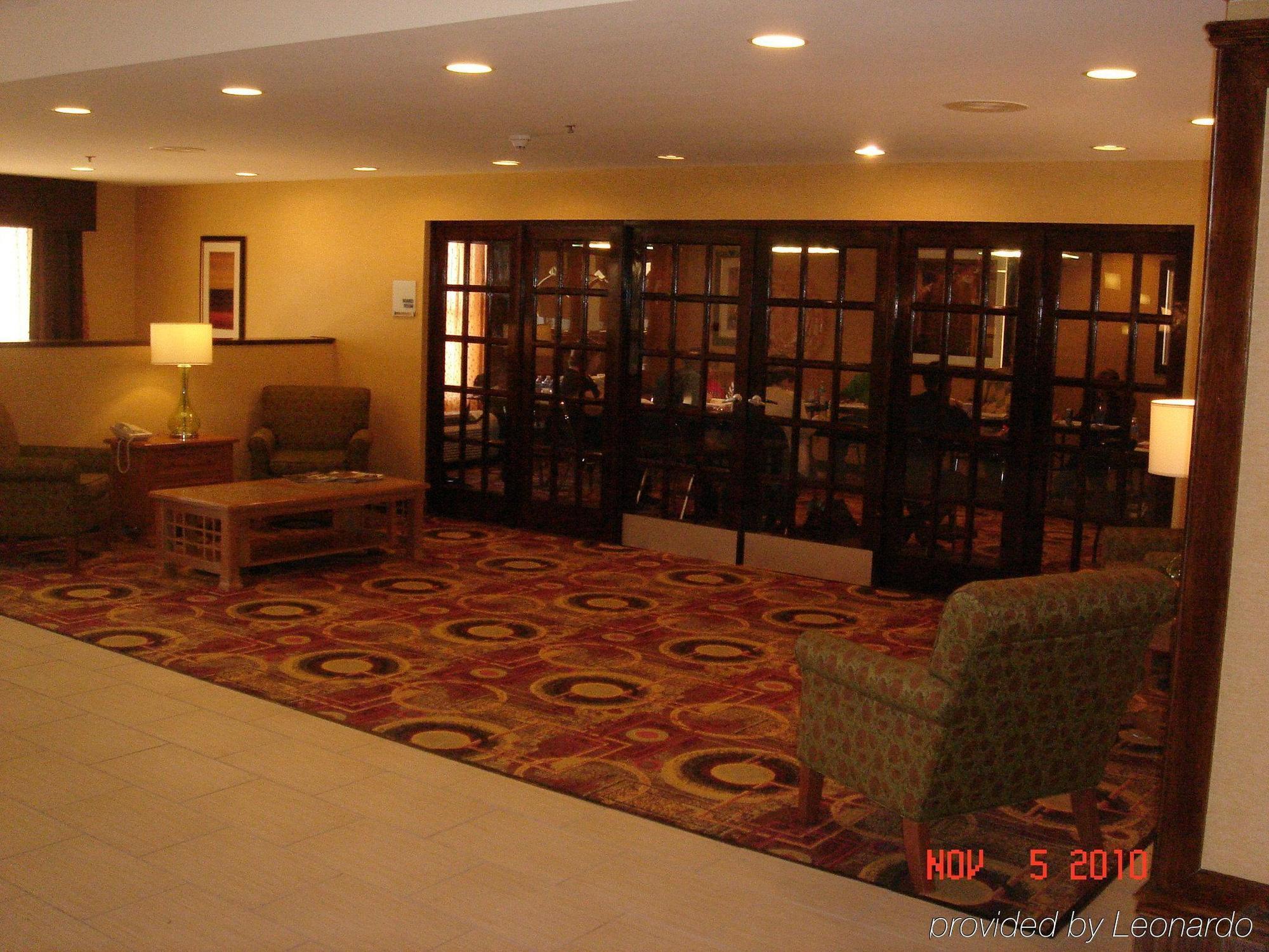 Wingate By Wyndham Jackson Ridgeland Hotel Interior photo