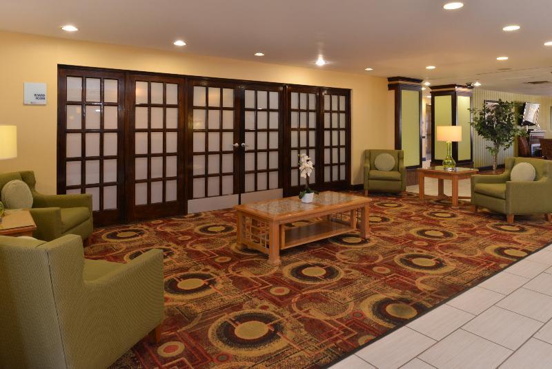 Wingate By Wyndham Jackson Ridgeland Hotel Exterior photo